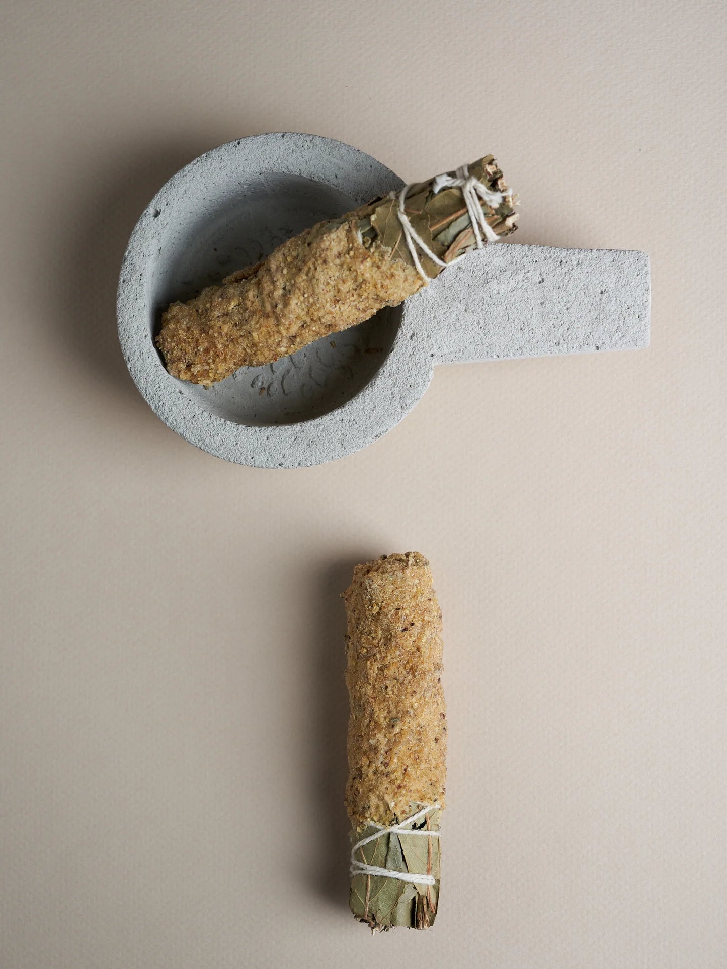 Sahumítos - Smudge stick med Frankinscence