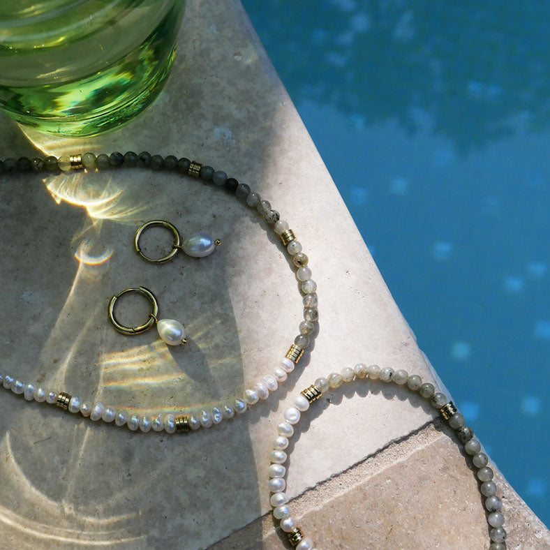 Örhängen med sötvattenpärla, A&C Oslo