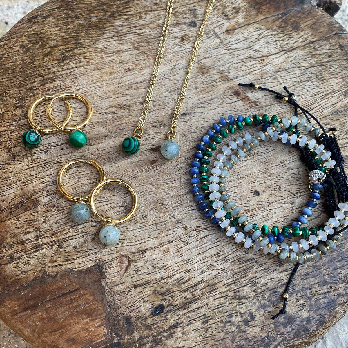 Kort halskedja med Labradorit, A&C Oslo