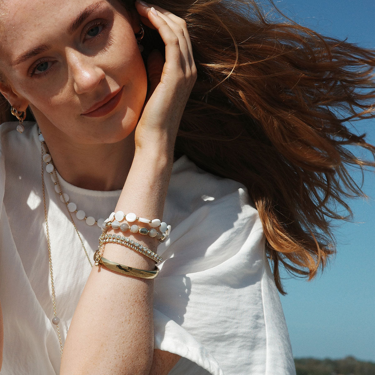 Armband, 'Friendship', vita stenar, A&C Oslo