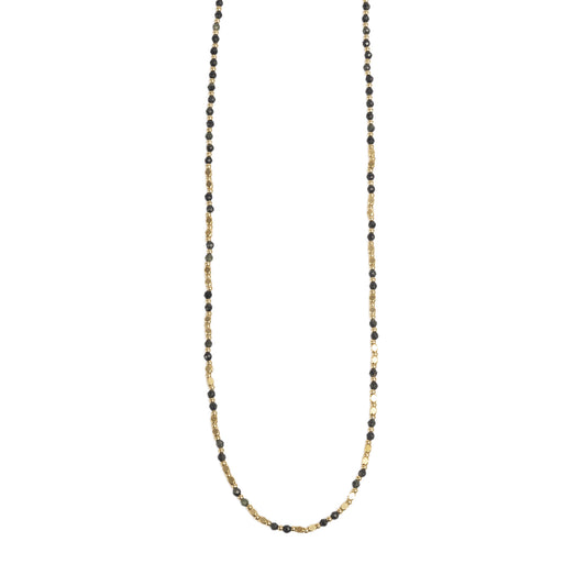 Kort halsband med små svarta stenar och guld, A&C Oslo